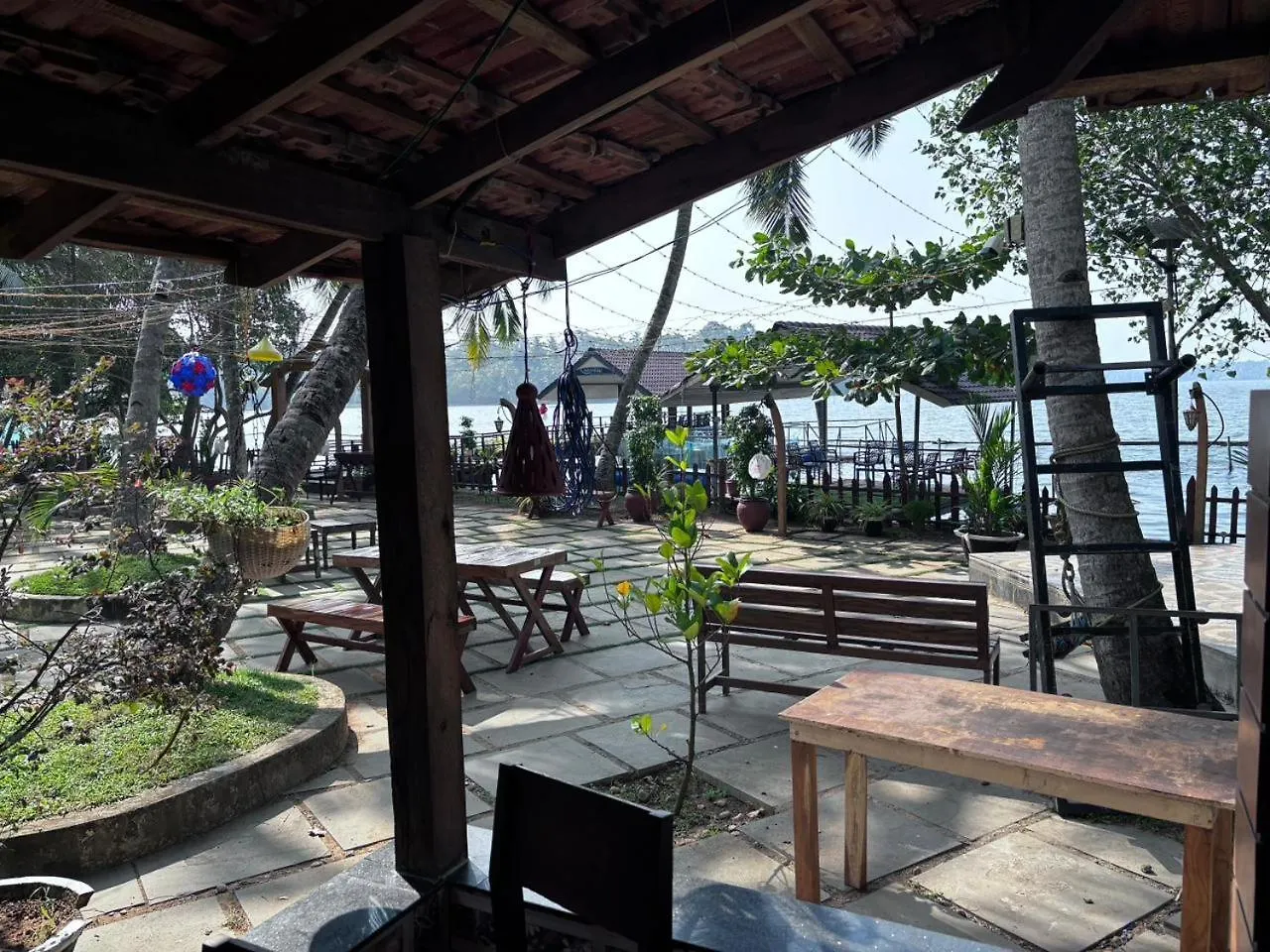 Karmaliz Casa Del Lake Chavara